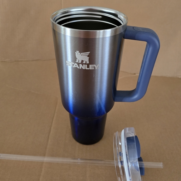40oz Stanley Navy and Silver Travel Mug - Picture 2 of 3